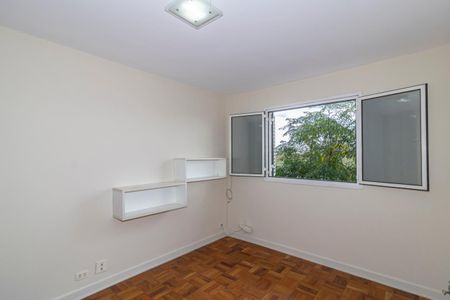 Casa à venda com 250m², 4 quartos e 2 vagas Casa à venda com 250m², 4 quartos e 2 vagasQuarto