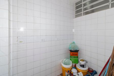 Casa à venda com 250m², 4 quartos e 2 vagas Casa à venda com 250m², 4 quartos e 2 vagasÁrea de serviço