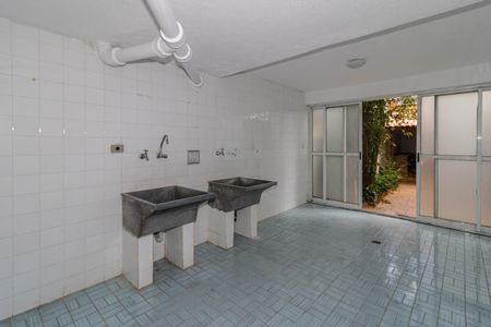 Casa à venda com 250m², 4 quartos e 2 vagas Casa à venda com 250m², 4 quartos e 2 vagasÁrea de Serviço