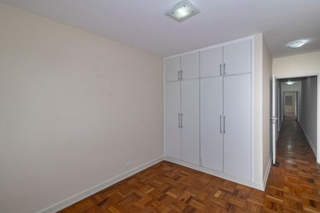 Casa à venda com 250m², 4 quartos e 2 vagas Casa à venda com 250m², 4 quartos e 2 vagasQuarto