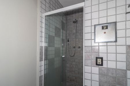 Casa à venda com 250m², 4 quartos e 2 vagas Casa à venda com 250m², 4 quartos e 2 vagasBanheiro da Suíte