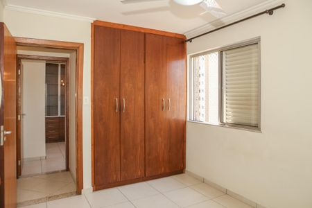 Apartamento à venda com 120m², 3 quartos e 1 vagaQuarto 2