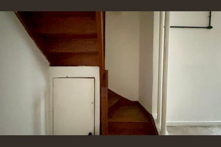 Casa para alugar com 90m², 2 quartos e sem vagaEscritório