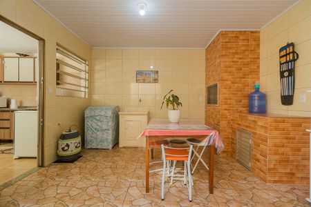 Casa à venda com 150m², 3 quartos e 2 vagas Casa à venda com 150m², 3 quartos e 2 vagasÁrea de Serviço e Gourmet