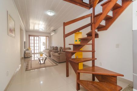Sala de casa à venda com 3 quartos, 150m² em Vila Joao Pessoa, Porto Alegre