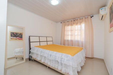 Casa à venda com 150m², 3 quartos e 2 vagas Casa à venda com 150m², 3 quartos e 2 vagasQuarto