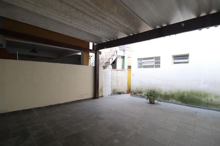 Casa à venda com 182m², 3 quartos e 2 vagasQuintal