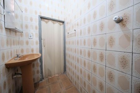 Casa para alugar com 60m², 1 quarto e sem vagaBanheiro