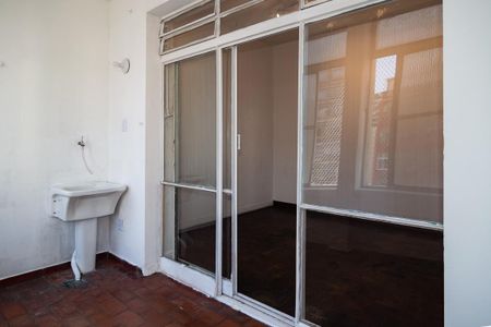 Apartamento à venda com 65m², 1 quarto e sem vaga Apartamento à venda com 65m², 1 quarto e sem vagaÁrea de Serviço