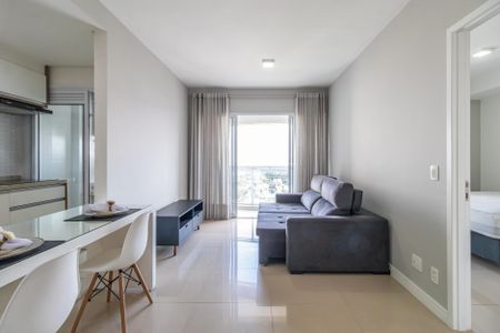 Sala de apartamento para alugar com 1 quarto, 50m² em Melville Empresarial Ii, Barueri