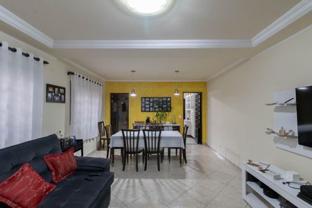 Casa à venda com 175m², 3 quartos e 3 vagasSala