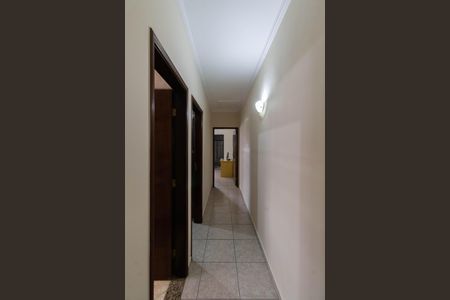 Casa à venda com 175m², 3 quartos e 3 vagasCorredor