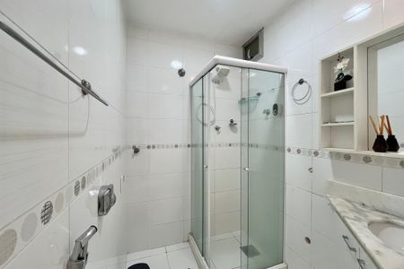 Banheiro  de apartamento para alugar com 1 quarto, 31m² em Copacabana, Rio de Janeiro