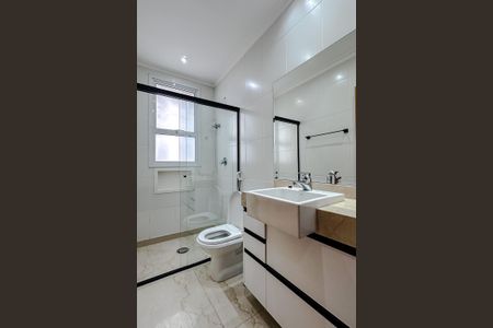 Apartamento para alugar com 298m², 4 quartos e 6 vagasBanheiro da Suíte 4