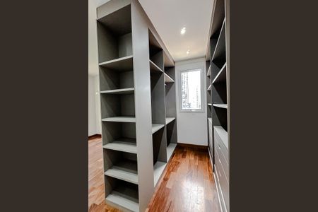 Apartamento para alugar com 298m², 4 quartos e 6 vagasCloset Suíte 1