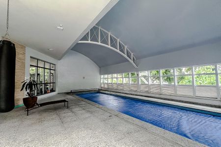Apartamento para alugar com 298m², 4 quartos e 6 vagasÁrea comum - Piscina