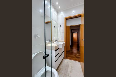 Apartamento para alugar com 298m², 4 quartos e 6 vagasBanheiro da Suíte 4