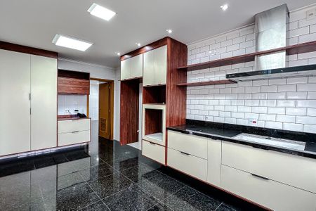 Apartamento para alugar com 298m², 4 quartos e 6 vagasCozinha