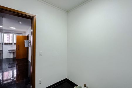 Apartamento para alugar com 298m², 4 quartos e 6 vagasQuarto de Serviço
