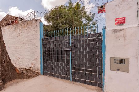 Casa para alugar com 95m², 1 quarto e 4 vagas Casa para alugar com 95m², 1 quarto e 4 vagasFachada