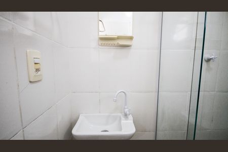 Studio para alugar com 35m², 1 quarto e sem vaga Studio para alugar com 35m², 1 quarto e sem vagaBanheiro Social