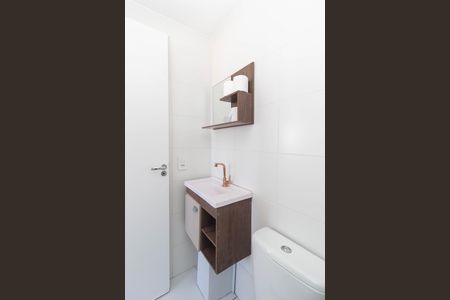 Banheiro de apartamento para alugar com 2 quartos, 38m² em Itaquera, São Paulo