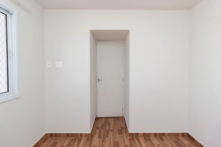 Quarto 1 de apartamento para alugar com 2 quartos, 38m² em Itaquera, São Paulo