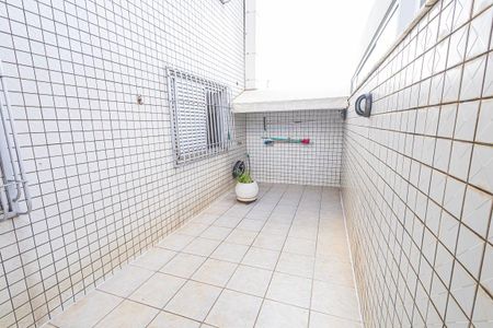 Apartamento para alugar com 225m², 4 quartos e 4 vagas Apartamento para alugar com 225m², 4 quartos e 4 vagasÁrea privativa