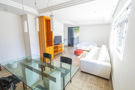 Apartamento para alugar com 225m², 4 quartos e 4 vagas Apartamento para alugar com 225m², 4 quartos e 4 vagasSala