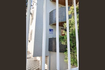 Apartamento para alugar com 225m², 4 quartos e 4 vagas Apartamento para alugar com 225m², 4 quartos e 4 vagasPlaca