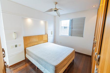 Apartamento para alugar com 225m², 4 quartos e 4 vagas Apartamento para alugar com 225m², 4 quartos e 4 vagasSuíte