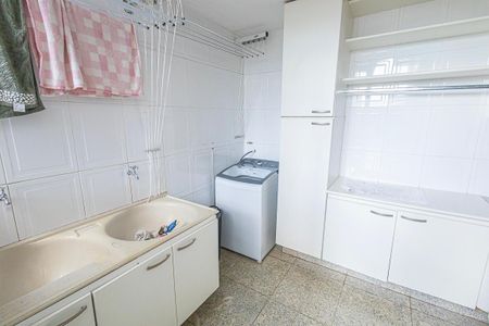 Apartamento para alugar com 225m², 4 quartos e 4 vagas Apartamento para alugar com 225m², 4 quartos e 4 vagasÁrea de serviço