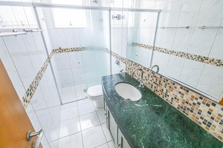 Apartamento para alugar com 225m², 4 quartos e 4 vagas Apartamento para alugar com 225m², 4 quartos e 4 vagasBanheiro social