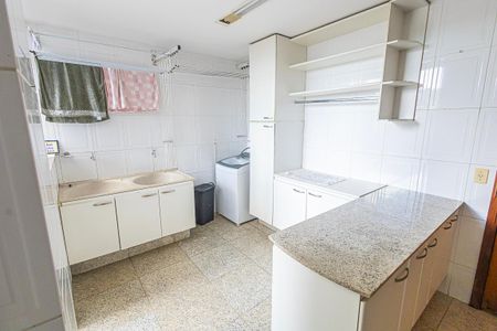 Apartamento para alugar com 225m², 4 quartos e 4 vagas Apartamento para alugar com 225m², 4 quartos e 4 vagasÁrea de serviço