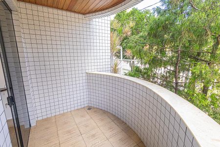 Apartamento para alugar com 225m², 4 quartos e 4 vagas Apartamento para alugar com 225m², 4 quartos e 4 vagasVaranda da Sala
