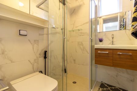 Banheiro de apartamento para alugar com 2 quartos, 70m² em Pinheiros, São Paulo