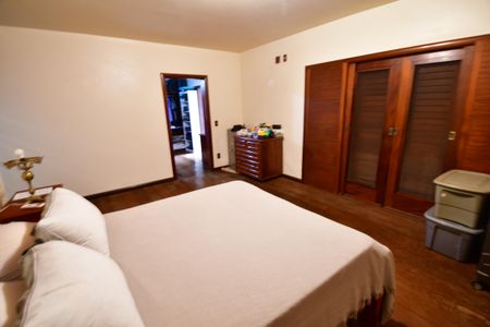 Casa de condomínio à venda com 850m², 4 quartos e 6 vagasQuarto 4 - Suíte