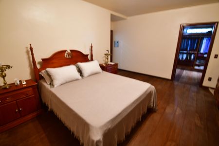 Casa de condomínio à venda com 850m², 4 quartos e 6 vagasQuarto 4 - Suíte
