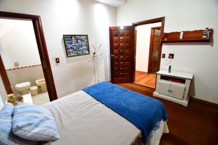 Casa de condomínio à venda com 850m², 4 quartos e 6 vagasQuarto 2 - Suíte