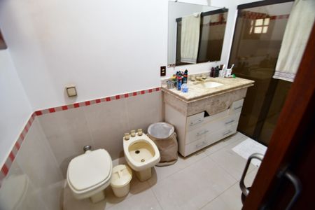Casa de condomínio à venda com 850m², 4 quartos e 6 vagasBanheiro Suíte