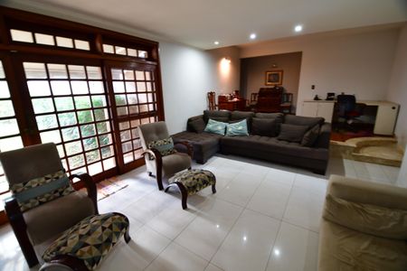 Casa de condomínio à venda com 850m², 4 quartos e 6 vagasSala
