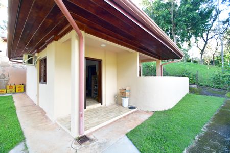 Casa de condomínio à venda com 850m², 4 quartos e 6 vagasCasa 2