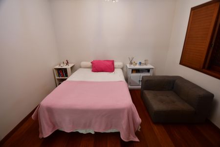Casa de condomínio à venda com 850m², 4 quartos e 6 vagasQuarto 1 - Suíte