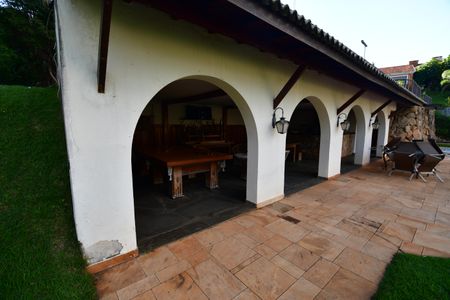 Casa de condomínio à venda com 850m², 4 quartos e 6 vagasVaranda gourmet