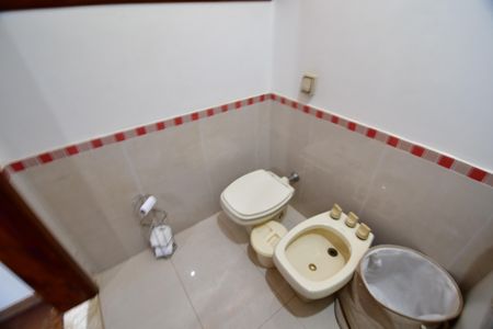Casa de condomínio à venda com 850m², 4 quartos e 6 vagasBanheiro Suíte