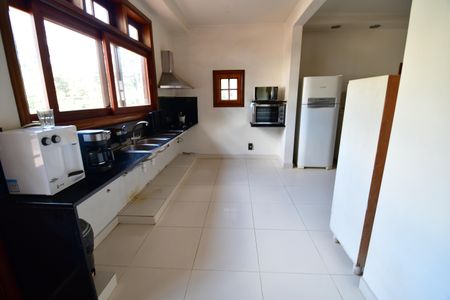 Casa de condomínio à venda com 850m², 4 quartos e 6 vagasCozinha
