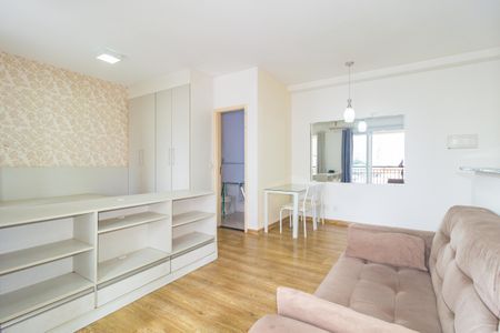 Sala de apartamento para alugar com 1 quarto, 40m² em Vila Regente Feijó, São Paulo