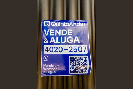 Casa à venda com 199m², 3 quartos e 3 vagas Casa à venda com 199m², 3 quartos e 3 vagasPlaquinha