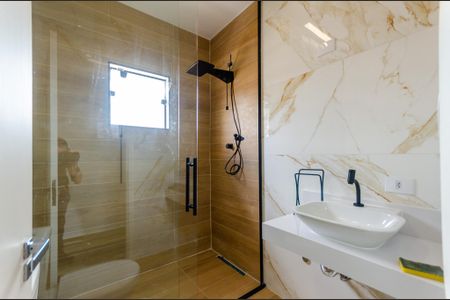 Casa à venda com 199m², 3 quartos e 3 vagas Casa à venda com 199m², 3 quartos e 3 vagasBanheiro