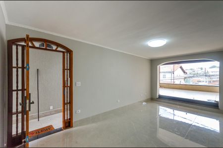 Sala de casa para alugar com 4 quartos, 199m² em Jardim Santo Elias, São Paulo